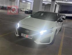 نيسان ألتيما